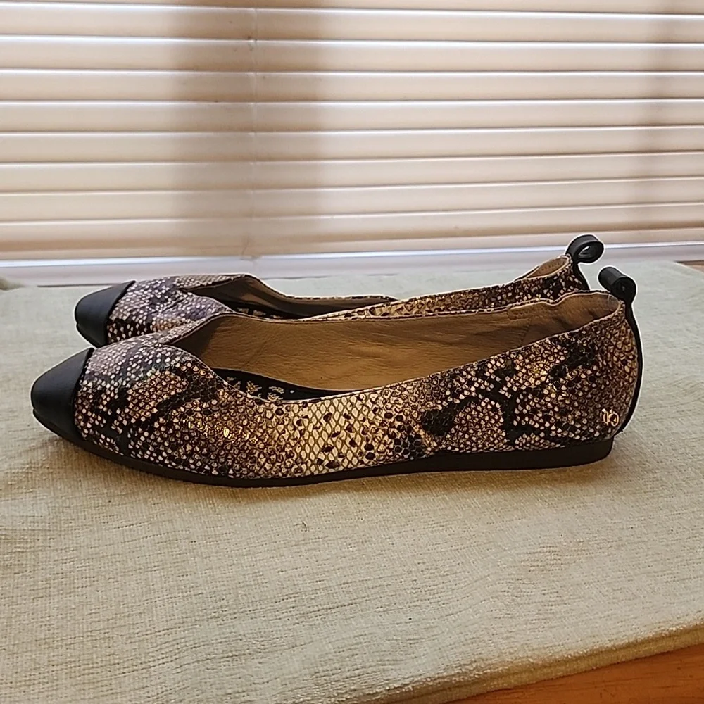 SEECAAS ANIMAL PRINT SHOES - Picture 2 of 3